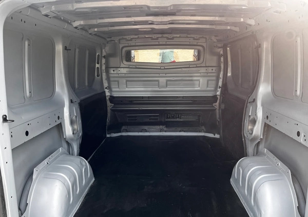 Renault Trafic cena 42700 przebieg: 227000, rok produkcji 2015 z Radomsko małe 211